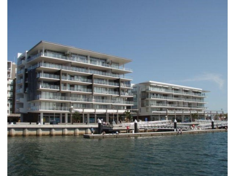 201/7 Honeysuckle Drive, Newcastle NSW 2300