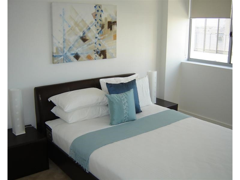 201/7 Honeysuckle Drive, Newcastle NSW 2300