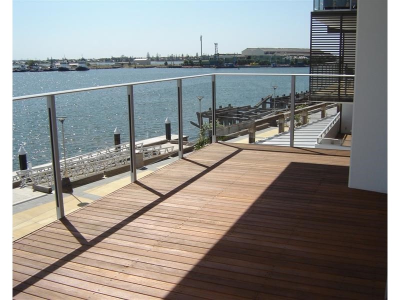 201/7 Honeysuckle Drive, Newcastle NSW 2300