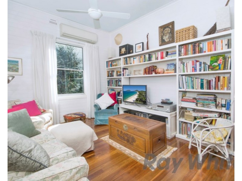 17 Young Street, Carrington NSW 2294