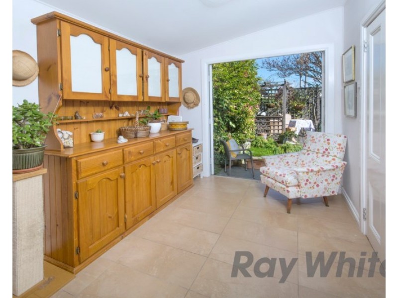 17 Young Street, Carrington NSW 2294