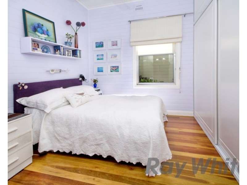 17 Young Street, Carrington NSW 2294