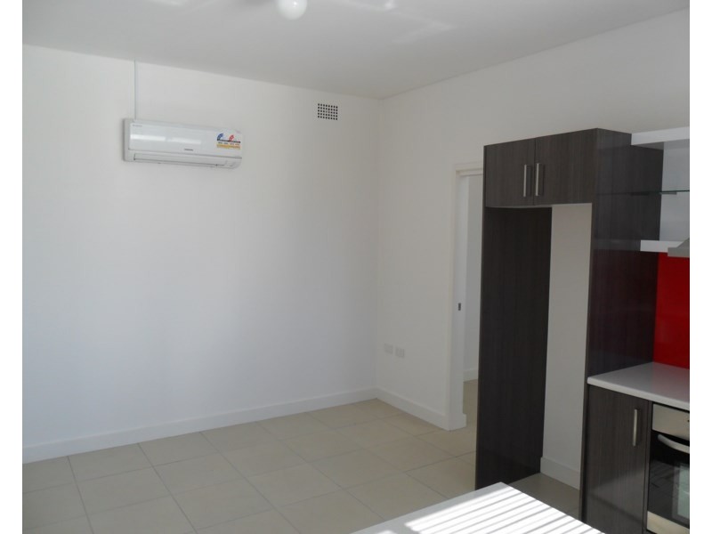 4/4 Hillview Crescent, The Hill NSW 2300