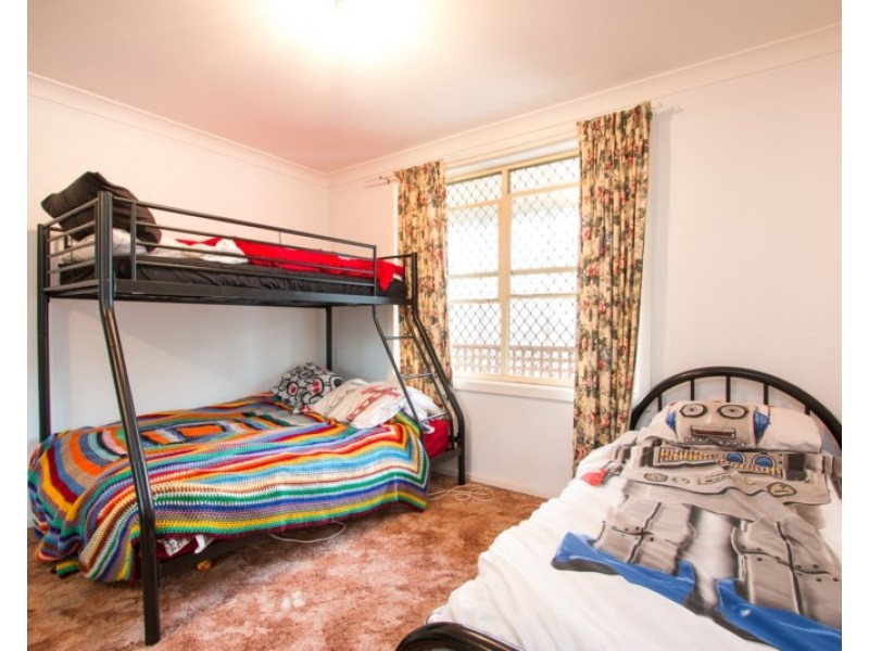 2 Bowker Street, Georgetown NSW 2298