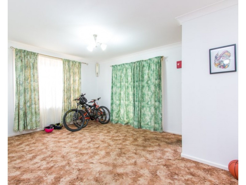 2 Bowker Street, Georgetown NSW 2298