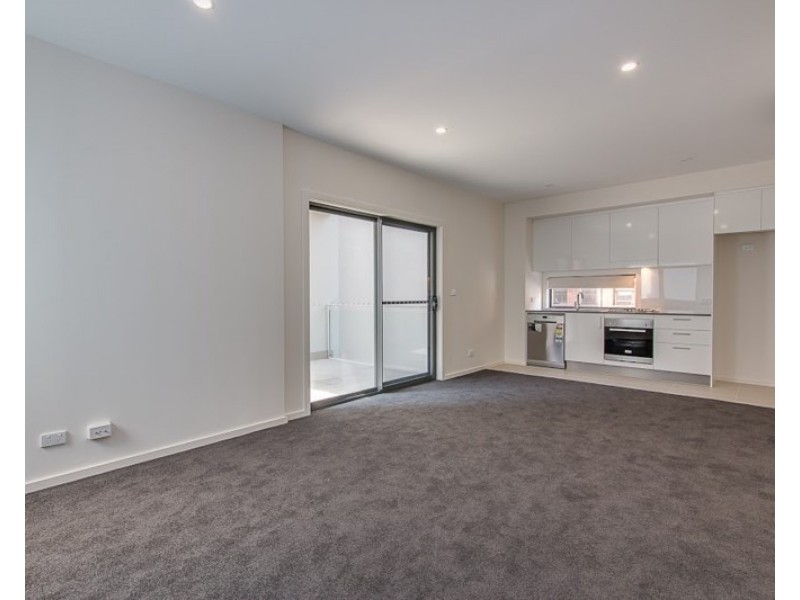 206/9 Watt Street, Newcastle NSW 2300