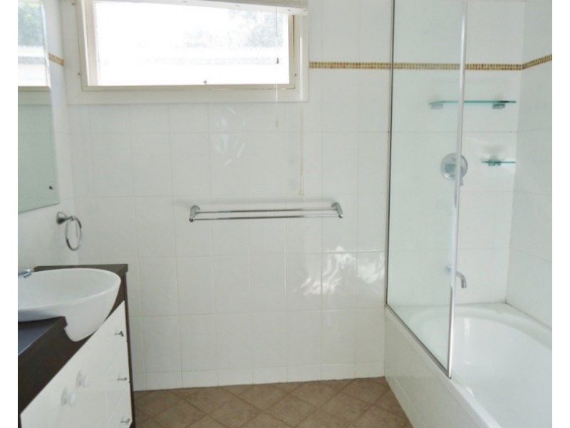 2 Leonora Parade, Waratah West NSW 2298