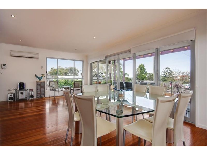 13 Lorraine Street, Merewether NSW 2291