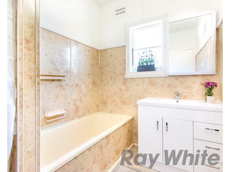 8 Cyril Street, Waratah NSW 2298