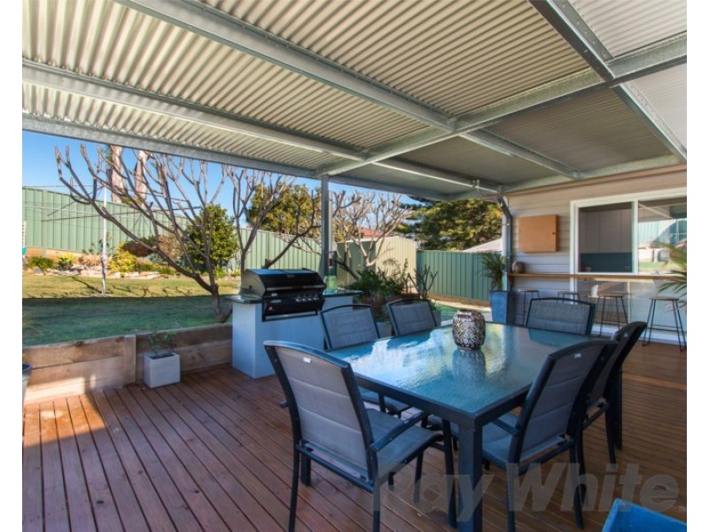 8 Cyril Street, Waratah NSW 2298