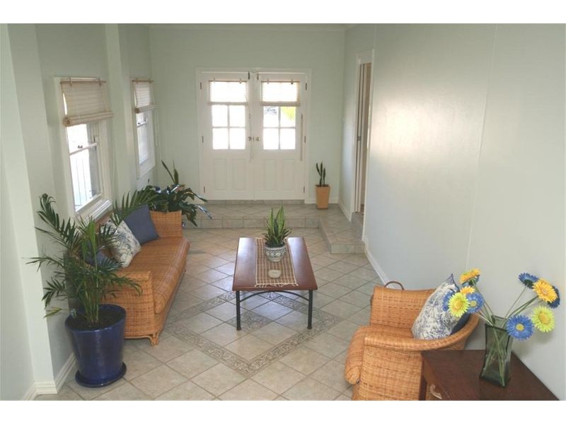 90 Caves Beach Road, Caves Beach NSW 2281