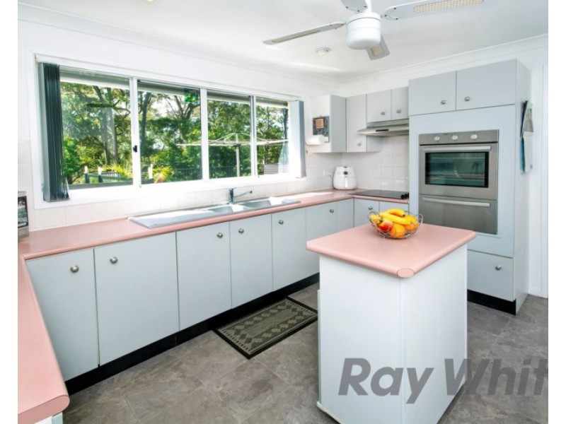 98 Glad Gunson Drive, Eleebana NSW 2282