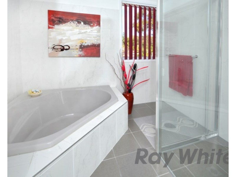 98 Glad Gunson Drive, Eleebana NSW 2282