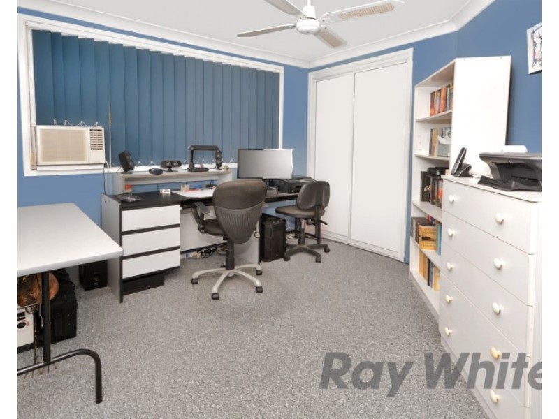 98 Glad Gunson Drive, Eleebana NSW 2282