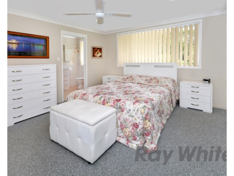 98 Glad Gunson Drive, Eleebana NSW 2282