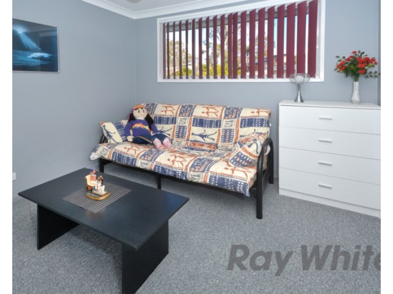 98 Glad Gunson Drive, Eleebana NSW 2282