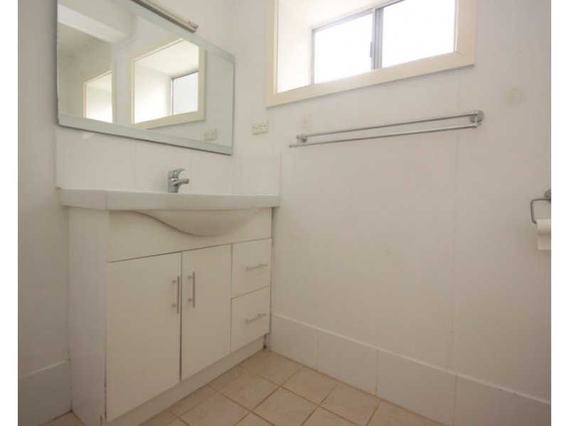 43 Yule Road, Merewether NSW 2291