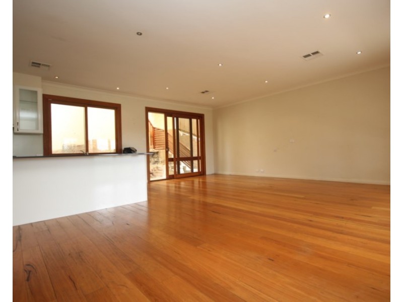 43 Yule Road, Merewether NSW 2291
