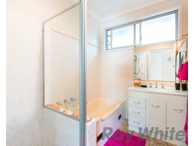 11 Fenwick Crescent, Whitebridge NSW 2290