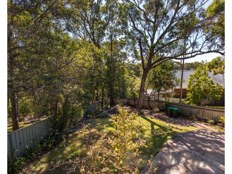 11 Fenwick Crescent, Whitebridge NSW 2290