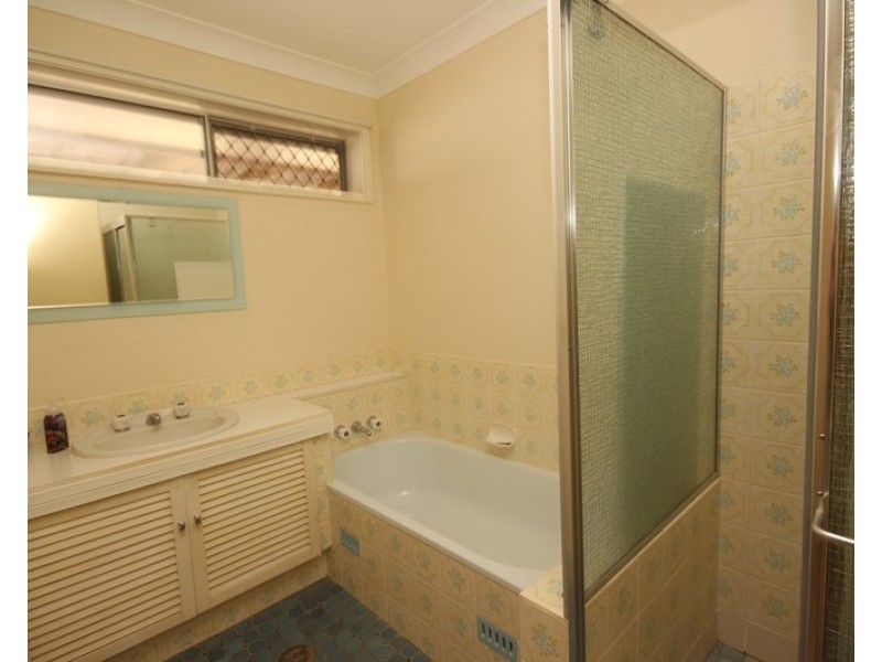 4 Kempwood Close, Adamstown Heights NSW 2289