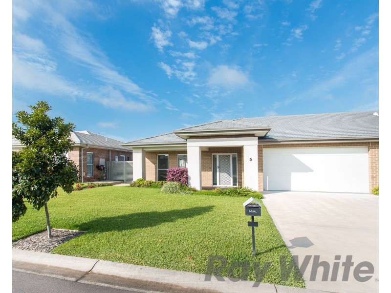 5 Heron Circuit, Fullerton Cove NSW 2318