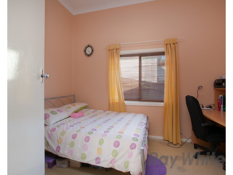 15 Raymond Street, Speers Point NSW 2284