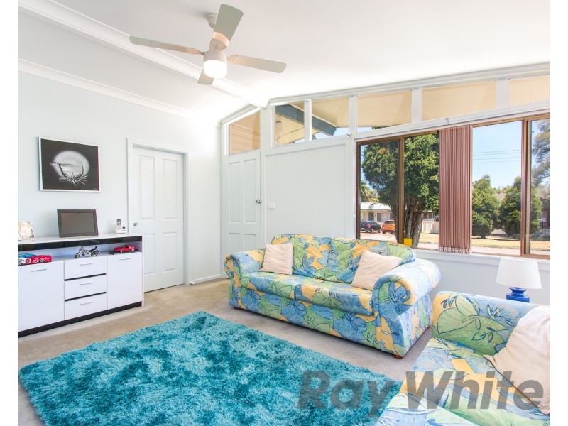 19 Cassia Crescent, Gateshead NSW 2290