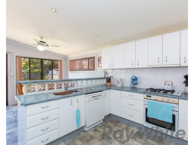 19 Cassia Crescent, Gateshead NSW 2290