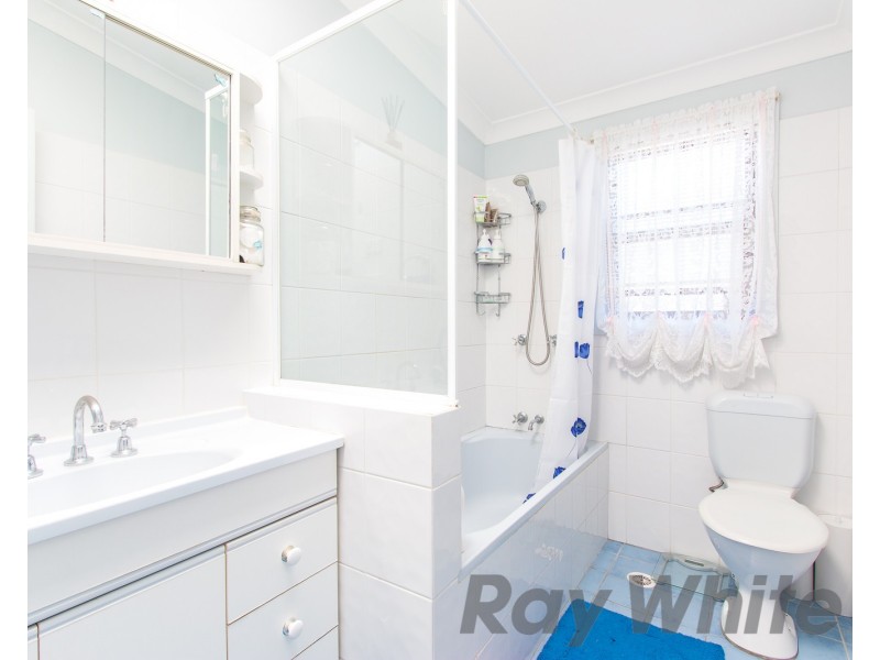 19 Cassia Crescent, Gateshead NSW 2290