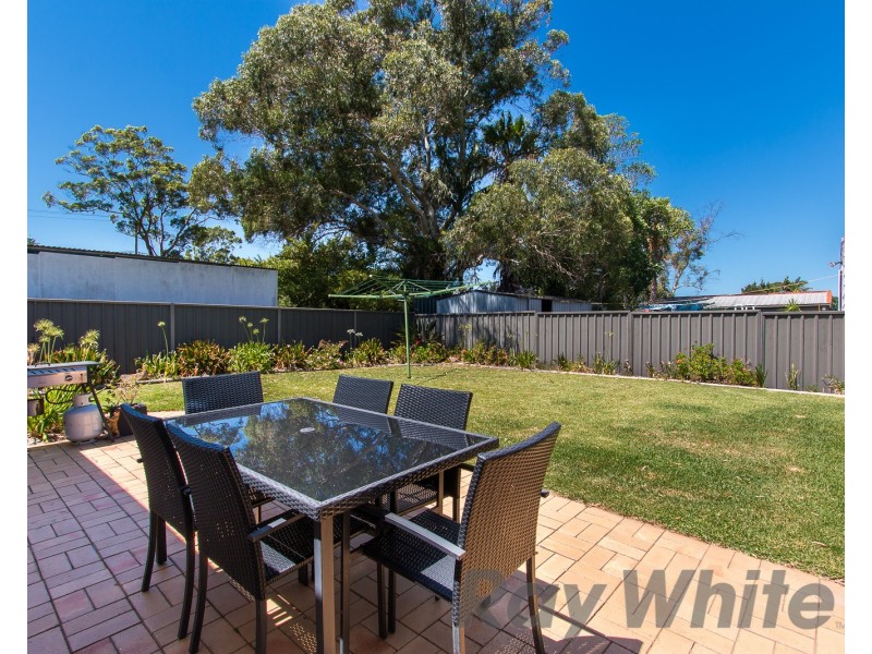 19 Cassia Crescent, Gateshead NSW 2290