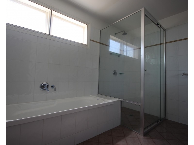 2 Leonora Parade, Waratah West NSW 2298