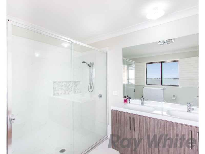 18 Ross Street, Belmont NSW 2280