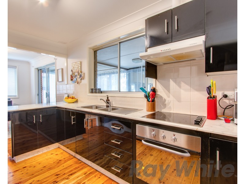 8 Hazleton Grove, Charlestown NSW 2290