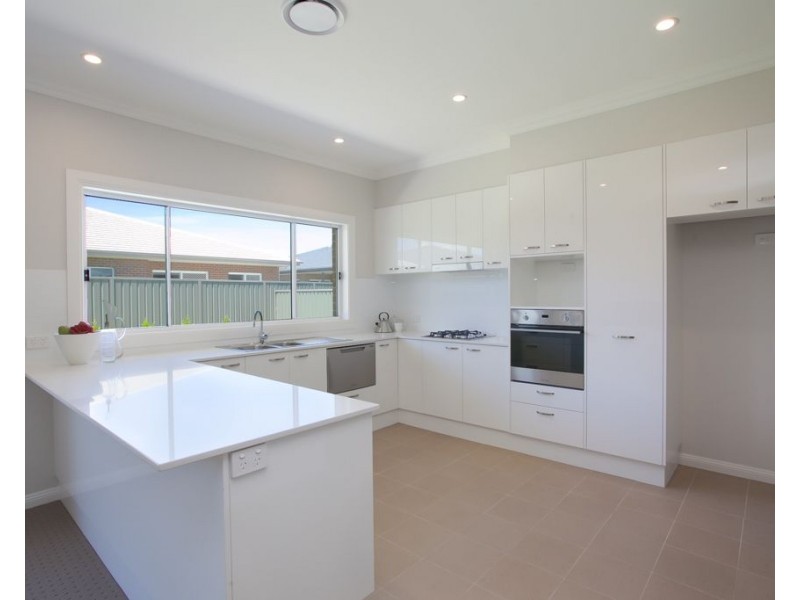 7 Heron Circuit, Fullerton Cove NSW 2318