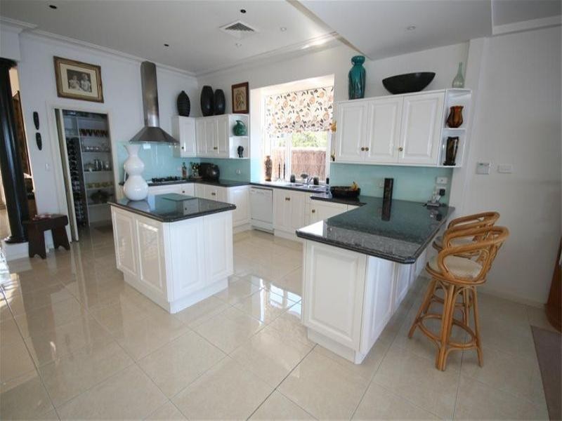 156 Ross Street, Belmont NSW 2280