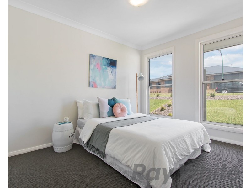 32 Blantyre Road, Macquarie Hills NSW 2285