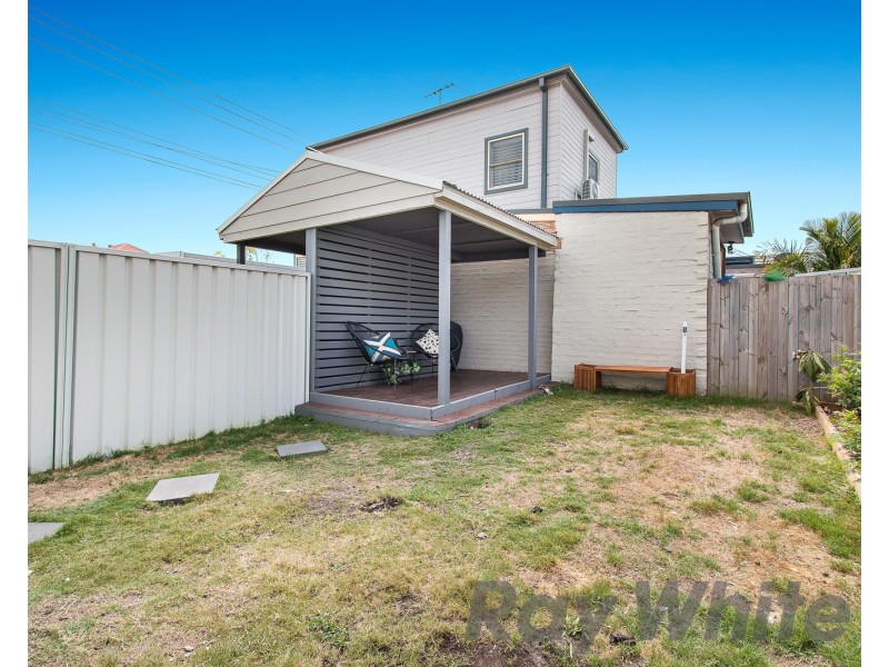 23 Robertson Street, Carrington NSW 2294