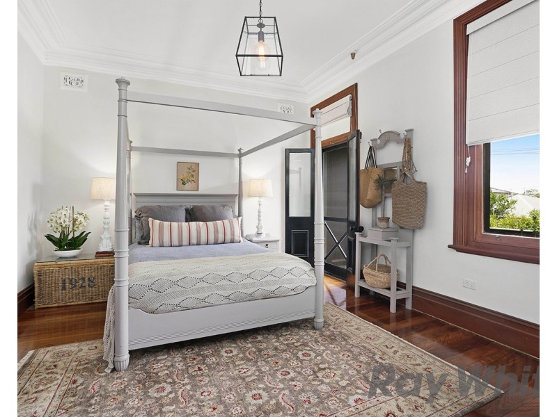 3 Buchanan Street, Hamilton NSW 2303