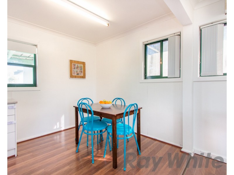 16 Cassia Crescent, Gateshead NSW 2290