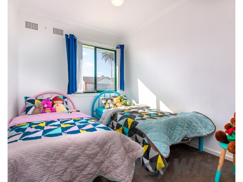 16 Cassia Crescent, Gateshead NSW 2290