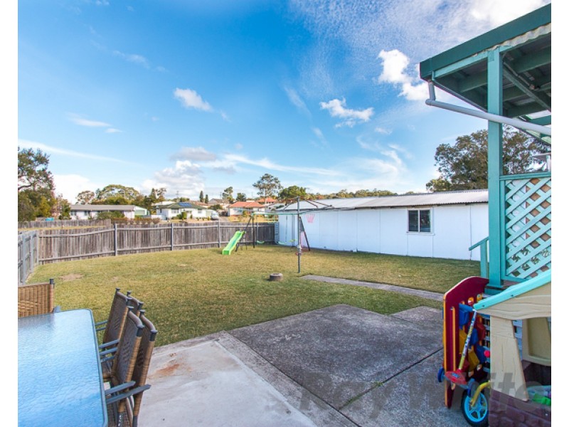 16 Cassia Crescent, Gateshead NSW 2290