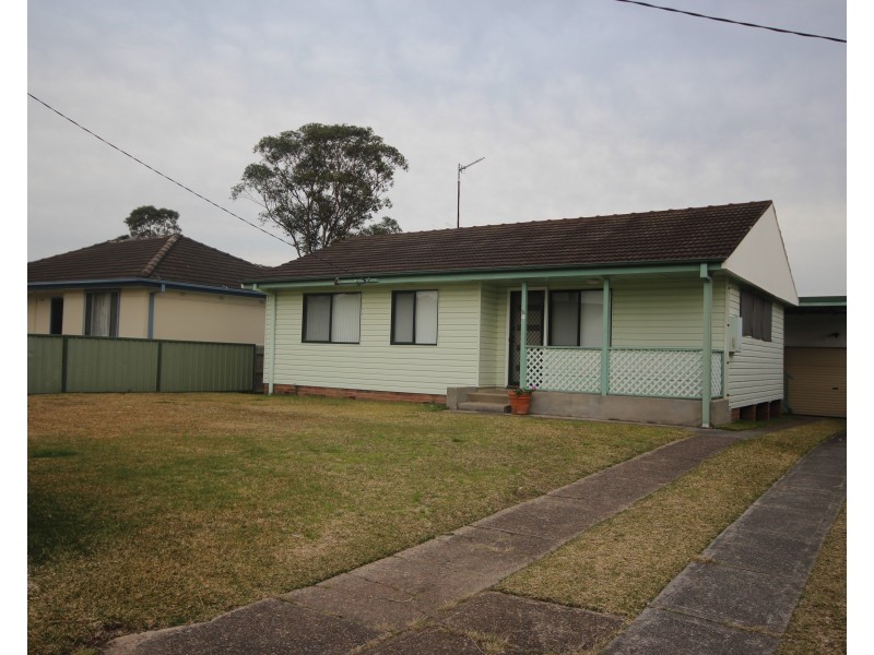 16 Cassia Crescent, Gateshead NSW 2290