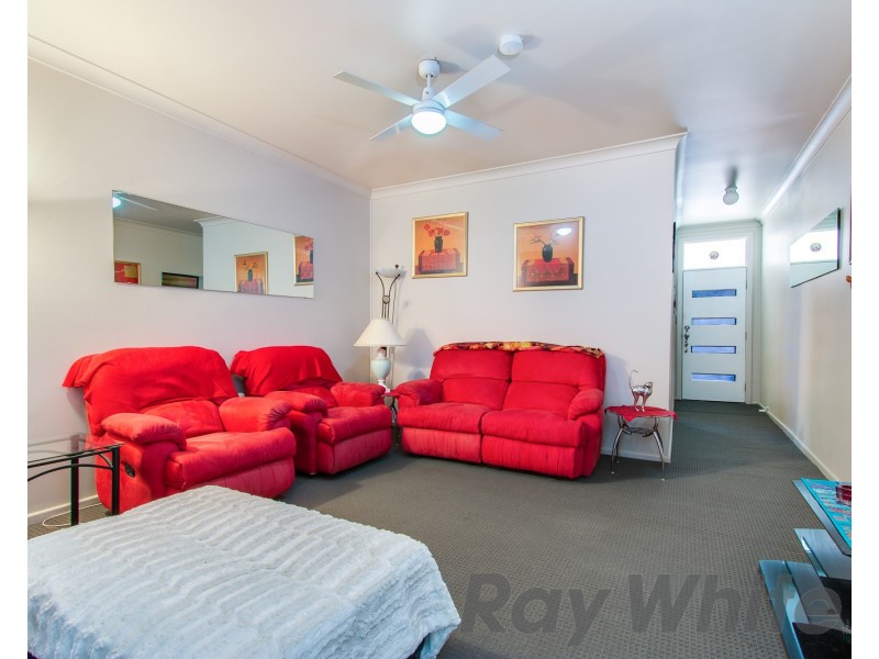 5 Eva Street, Hamilton NSW 2303