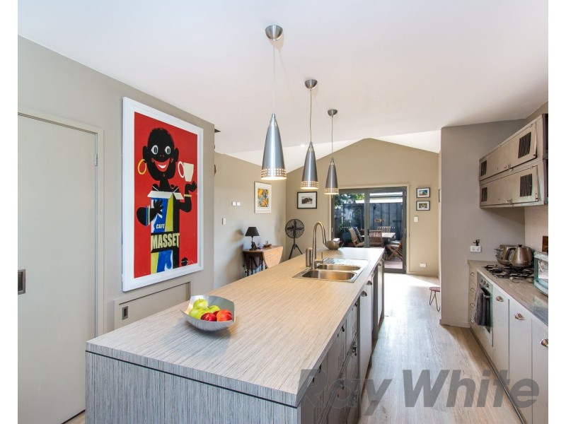 4 Garrett Street, Carrington NSW 2294