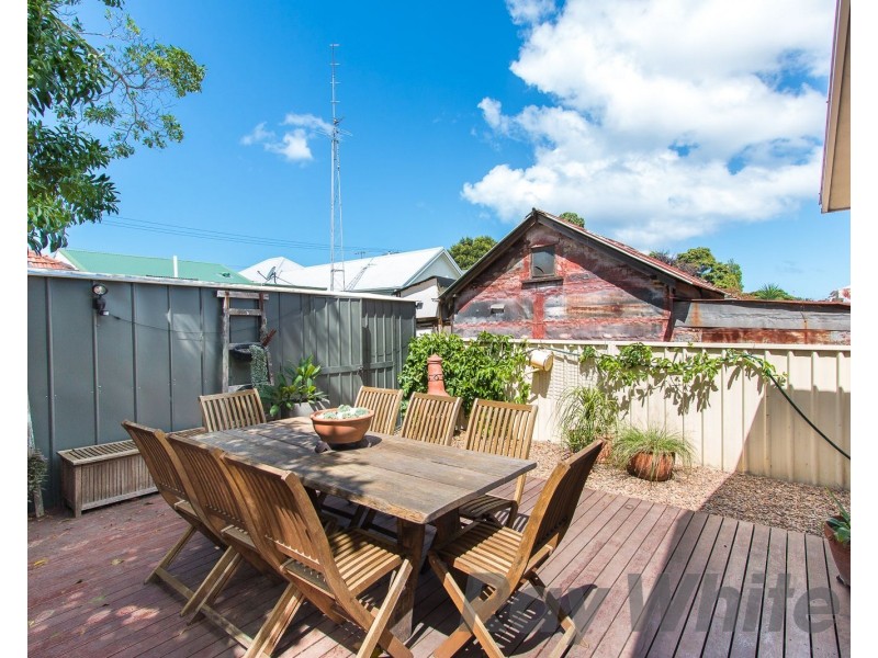 4 Garrett Street, Carrington NSW 2294