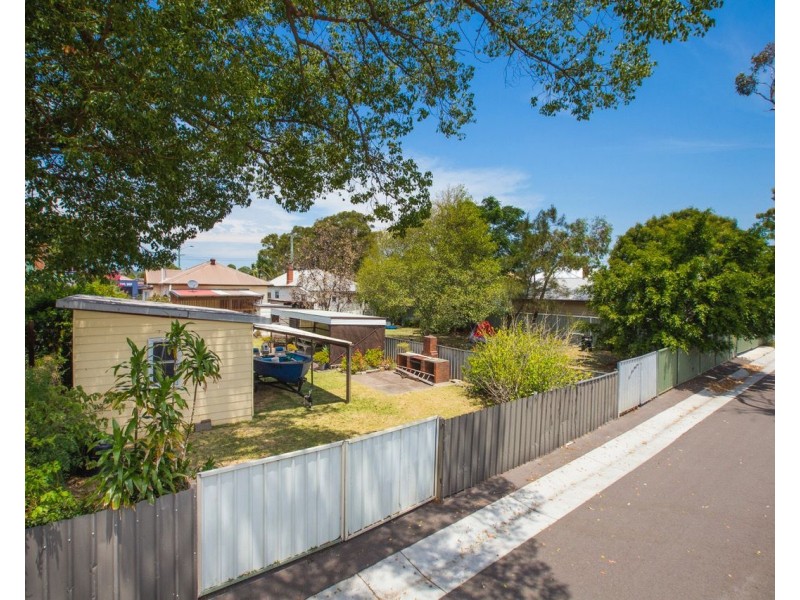 15 Russell Road, New Lambton NSW 2305