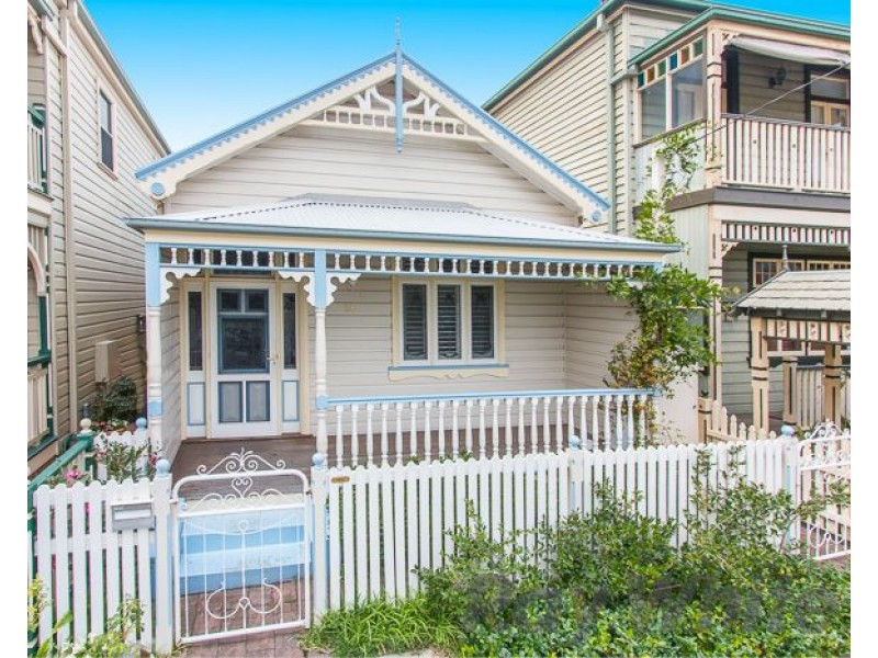 38 Young Street, Carrington NSW 2294