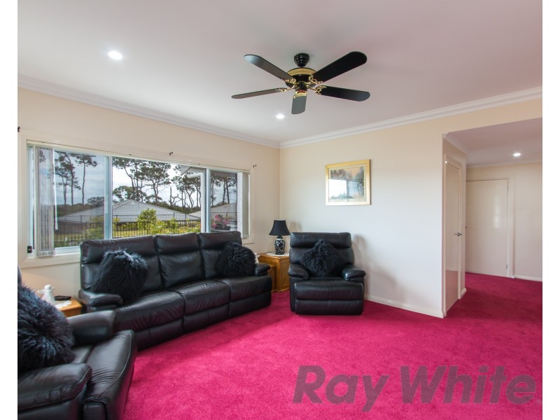 5/1 Whipbird Way, Fullerton Cove NSW 2318