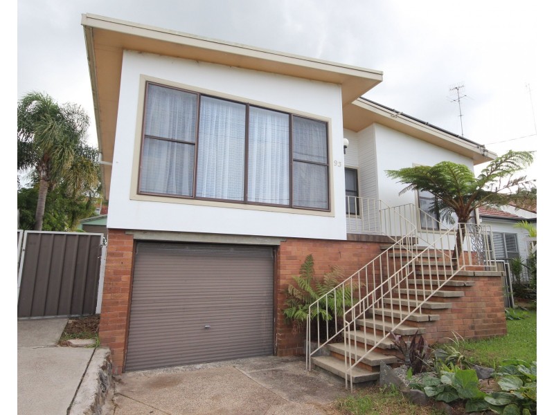 93 Wommara Avenue, Belmont North NSW 2280